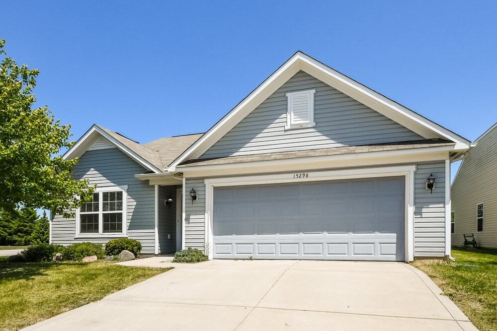 15298 Royal Grove Dr - Photo 3 of 19