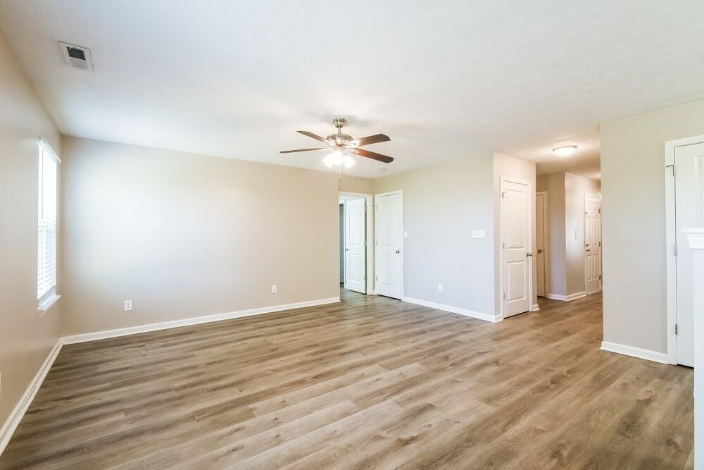15298 Royal Grove Dr - Photo 6 of 19