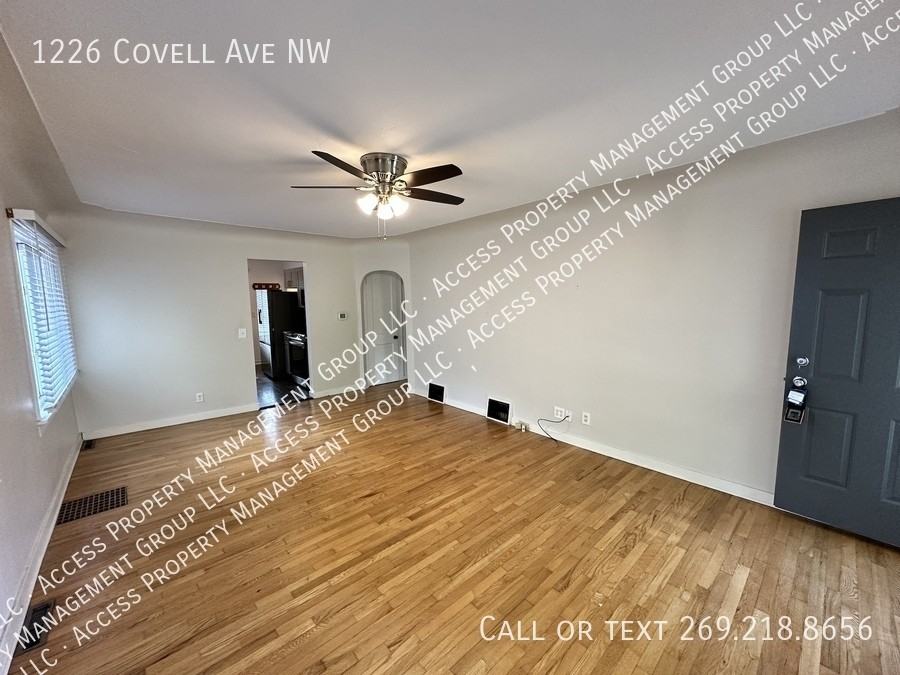 1226 Covell Ave Nw - Photo 3 of 21