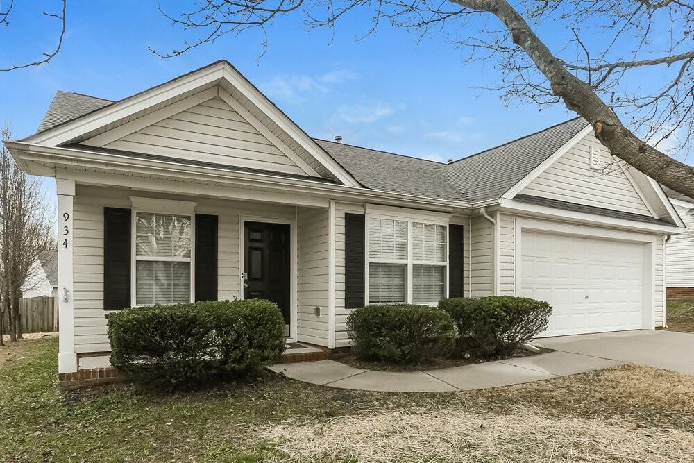 934 Back Bay Ct Ne - Photo 3 of 16