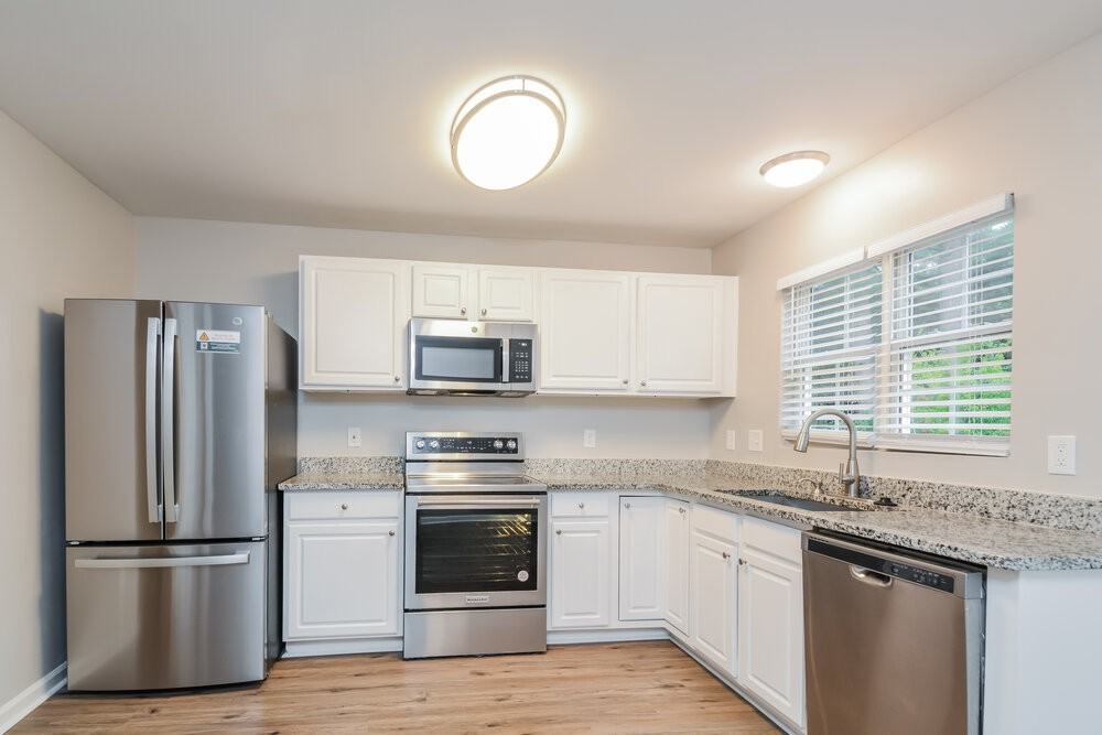 5215 Little Sandy Dr - Photo 5 of 17