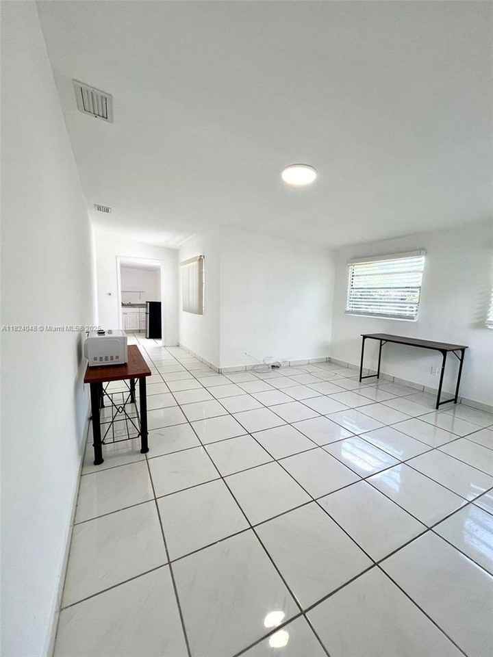 1666 Ne 183rd St #2-2 - Photo 3 of 8