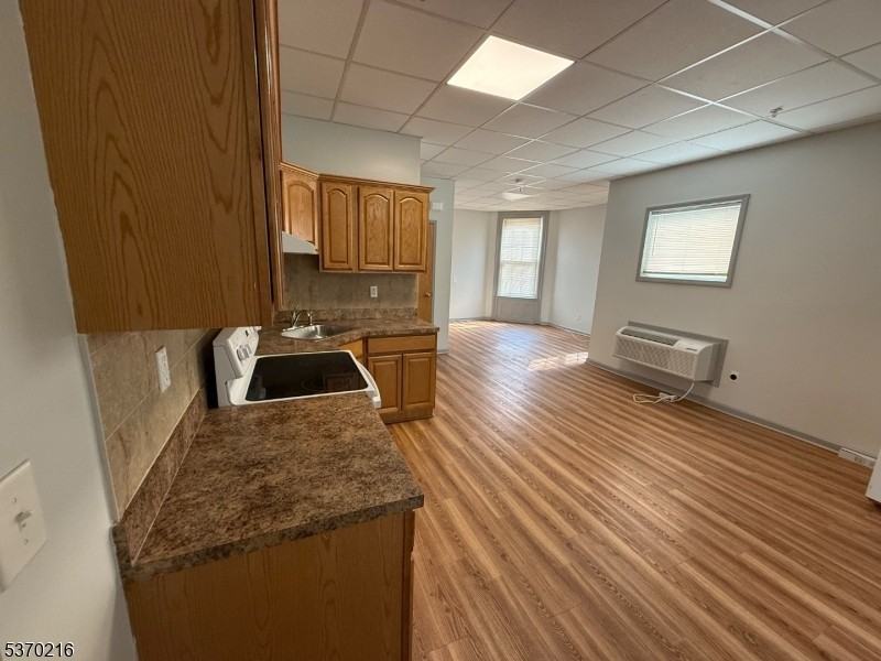 96 W Grand St #8-8 - Photo 3 of 6