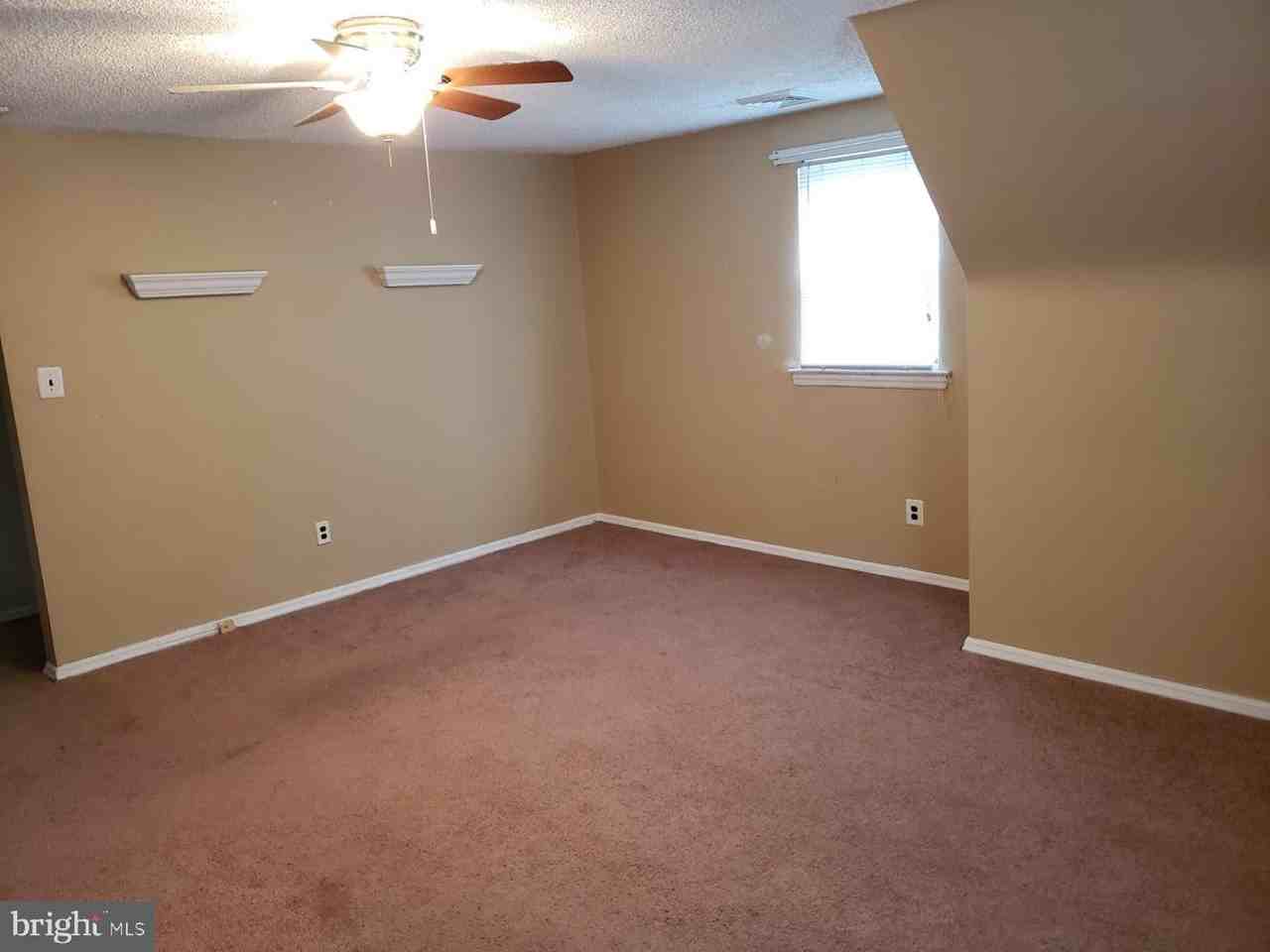 1128B Logan Ave #1128 - Photo 2 of 9