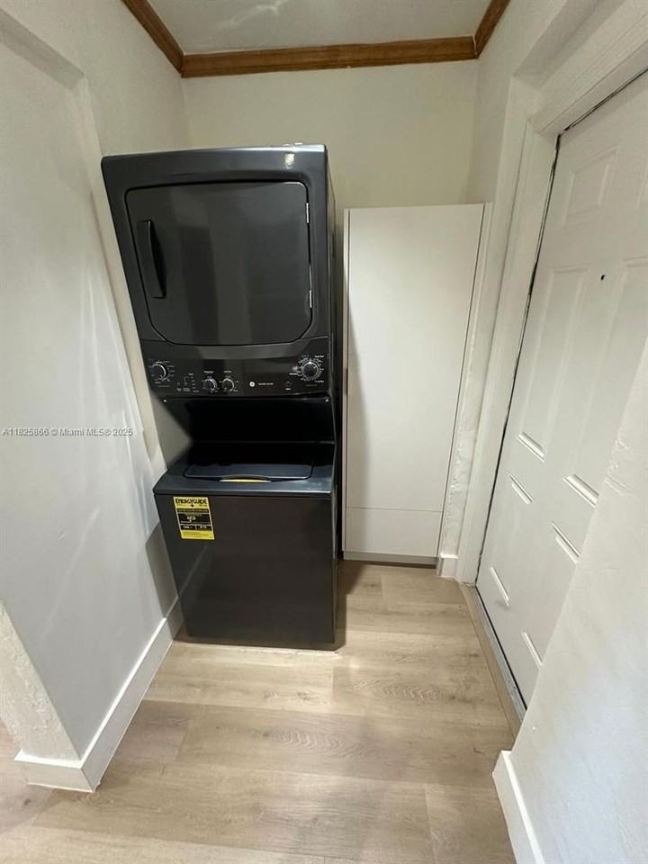 785 Nw 96th St #2-2 - Photo 3 of 6