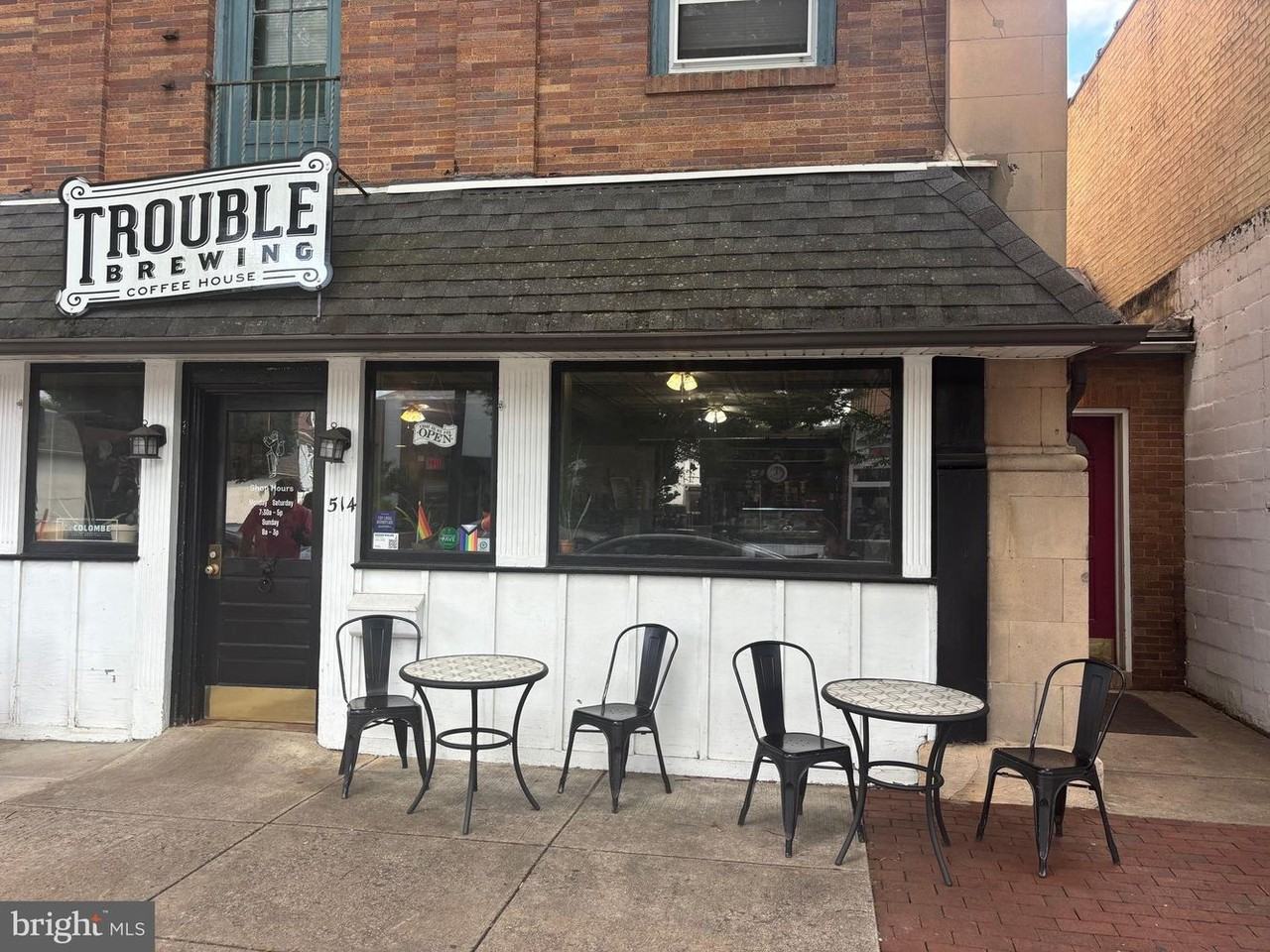 514 Station Ave #3-3 - Photo 2 of 23