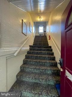 514 Station Ave #3-3 - Photo 3 of 23