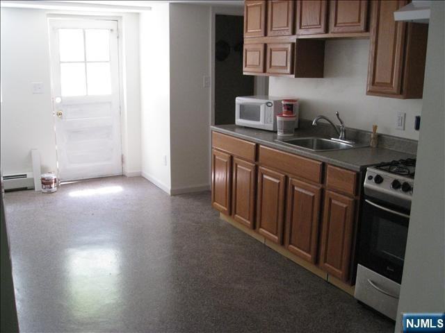 249 Knickerbocker Rd #AA - Photo 2 of 6
