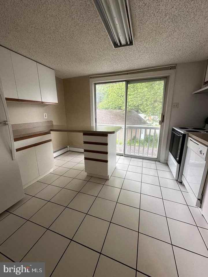 509B 5th Ave #509 - Photo 2 of 7