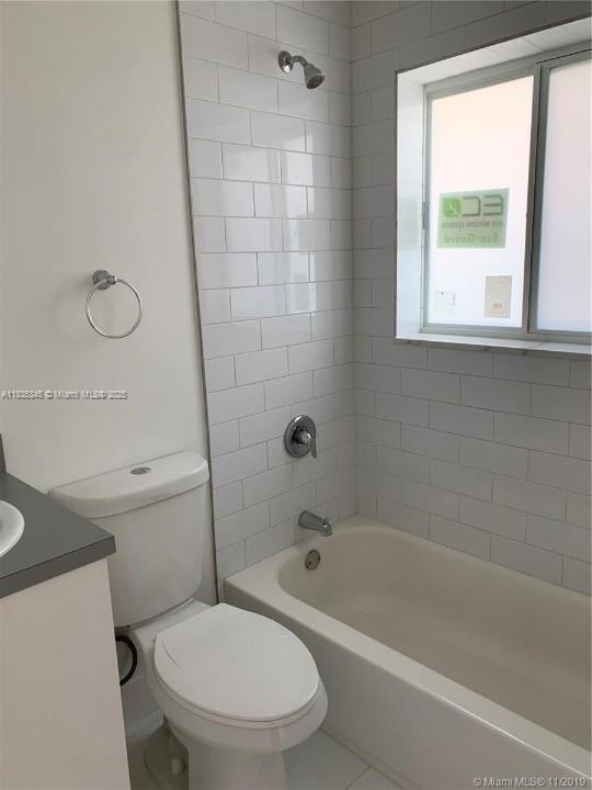 200 Ne 108th St #3-3 - Photo 2 of 10