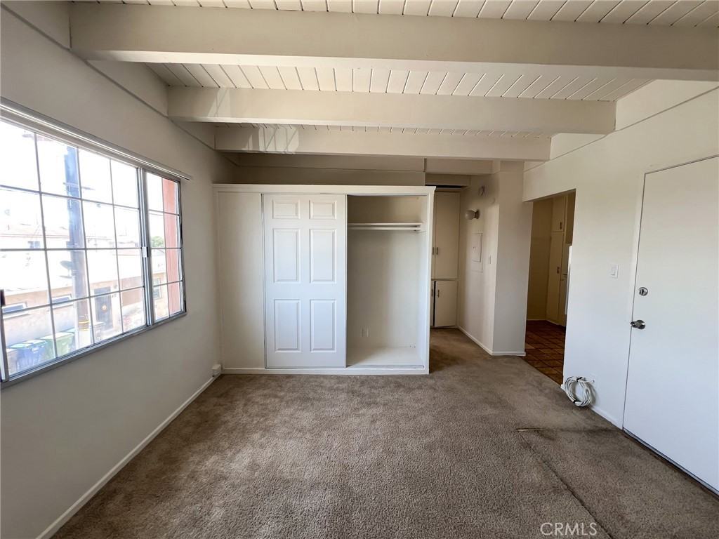 2102 S Pacific Ave #11-11 - Photo 2 of 17