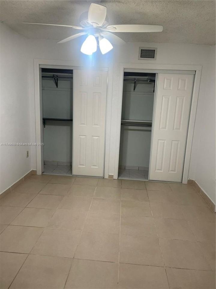 7420 Sw 31st St #7420-7420 - Photo 3 of 11