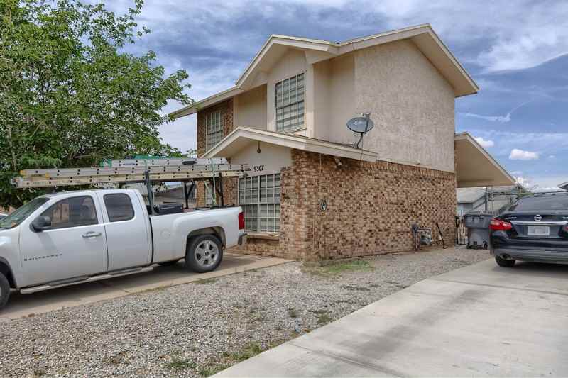 9307 Chantilly Dr - Photo 3 of 18