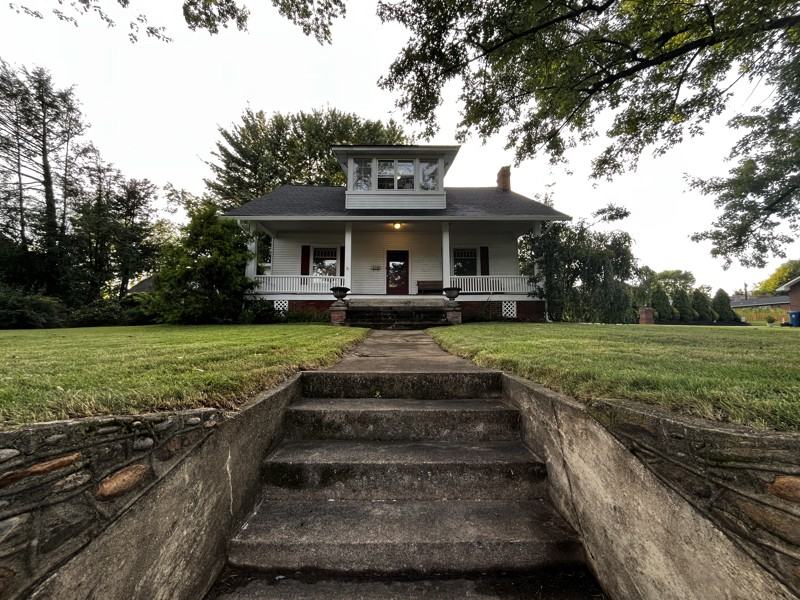 628 Pisgah Dr - Photo 2 of 23