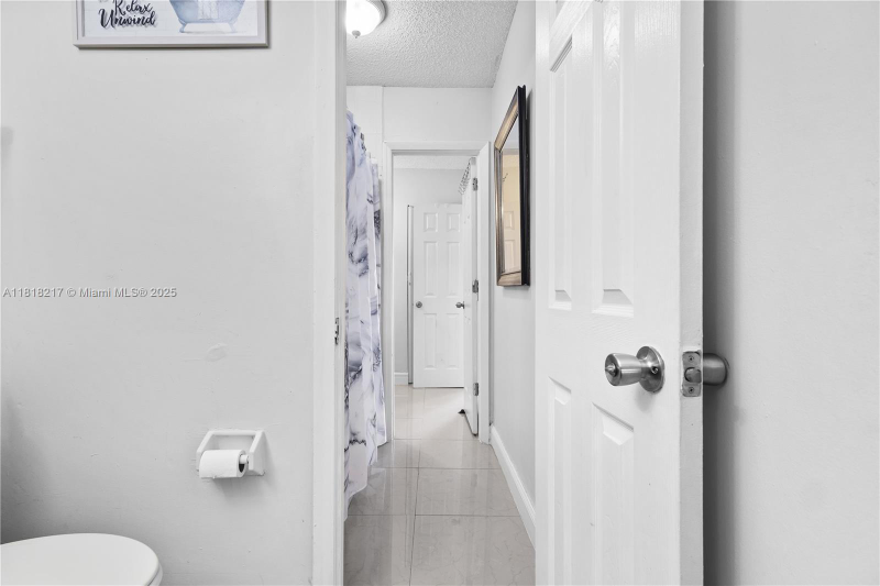 8360 Nw 8th St - Photo 5 of 13