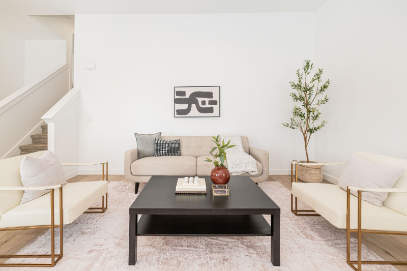 425 W Domain Ln - Photo 2 of 11