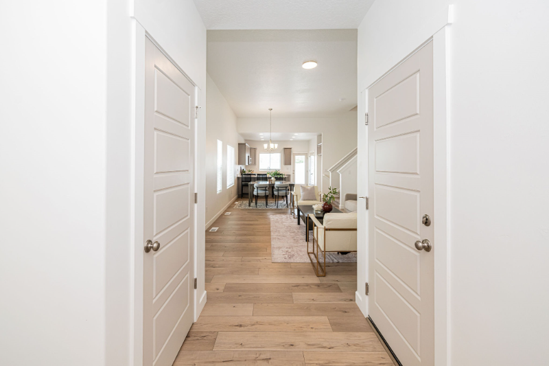 425 W Domain Ln - Photo 3 of 11