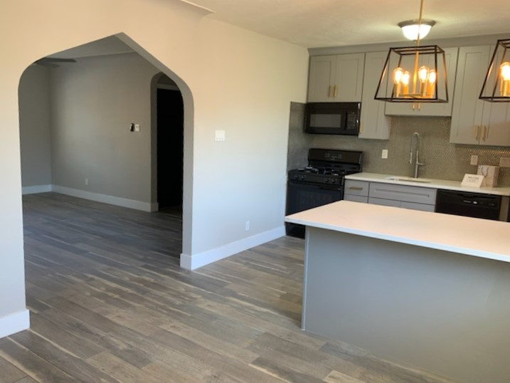 6475 Nottingham Ave #2E - Photo 4 of 11