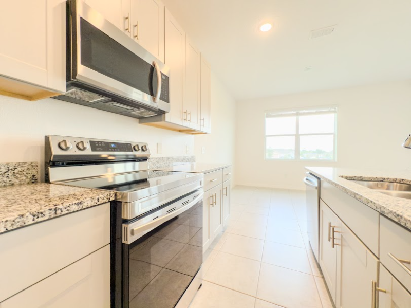 1515 Mcdermott Rd - Photo 3 of 20
