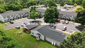 featured image of 101 Farrar Ct