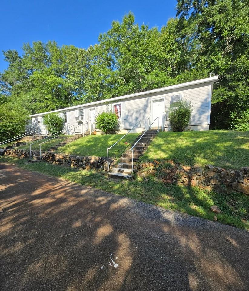 Hamm St - Photo 2 of 13