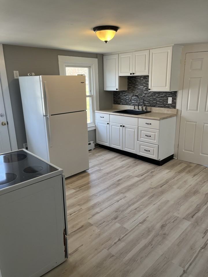 15 Goodyear Ave #2 - Photo 2 of 10