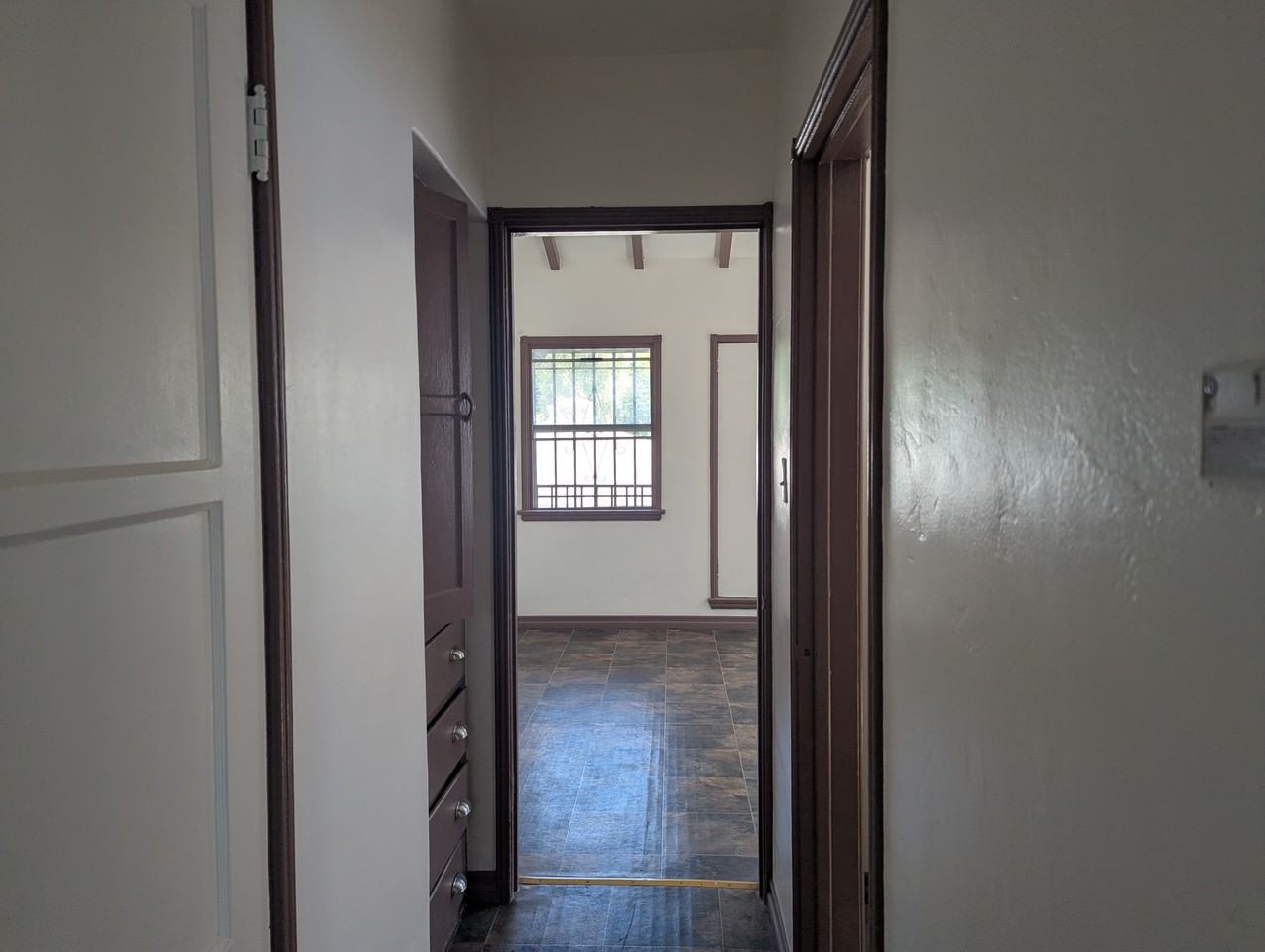 644 West 40th Place #644 - Photo 7 of 9