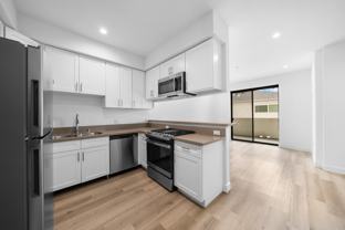 5612 Lexington Ave #204 - Photo 1 of 1