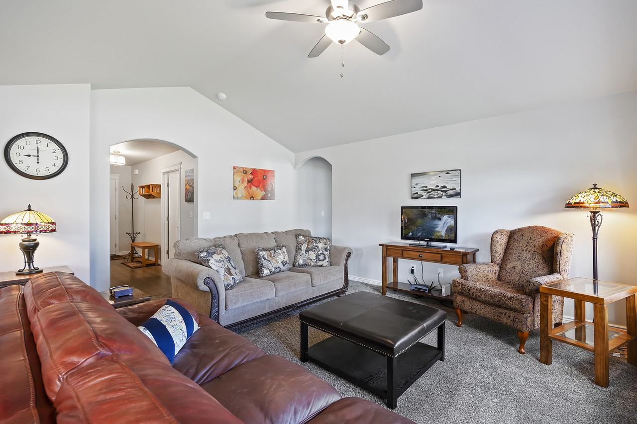 1146 Terra Ave #NA - Photo 2 of 16