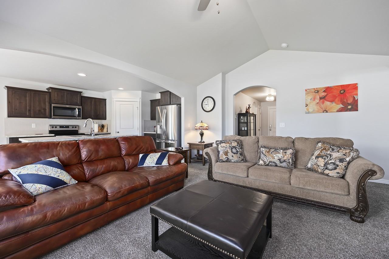 1146 Terra Ave #NA - Photo 3 of 16