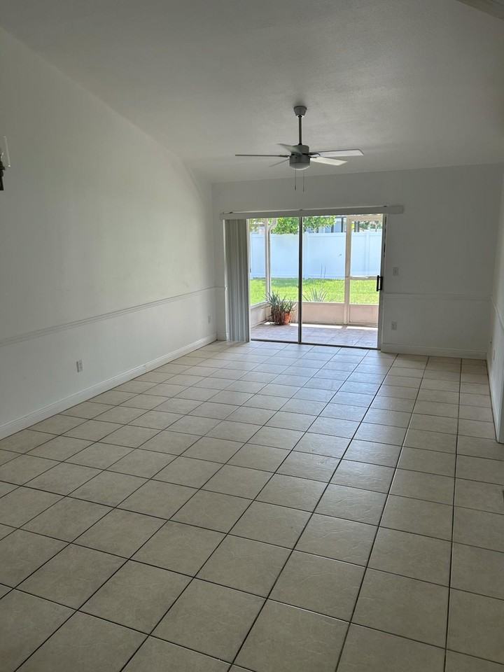 Sandy Shore Ln #3144 - Photo 5 of 17