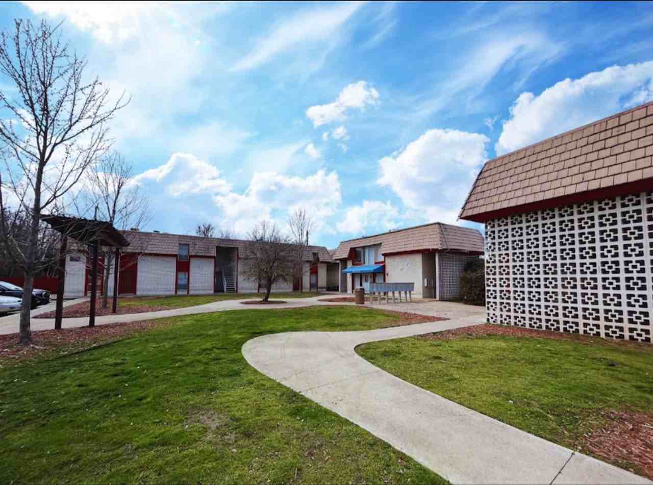 HAVE YOU HEARD THE BUZZ? Avalon Courtyard is Now Under New Management and now leasing! - Photo 3 of 6