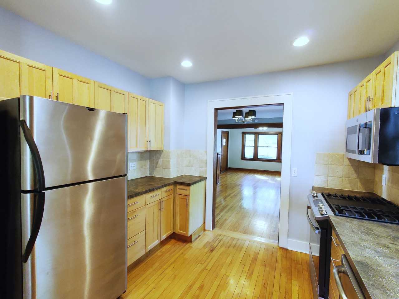 334 Albert St S #NA - Photo 4 of 8