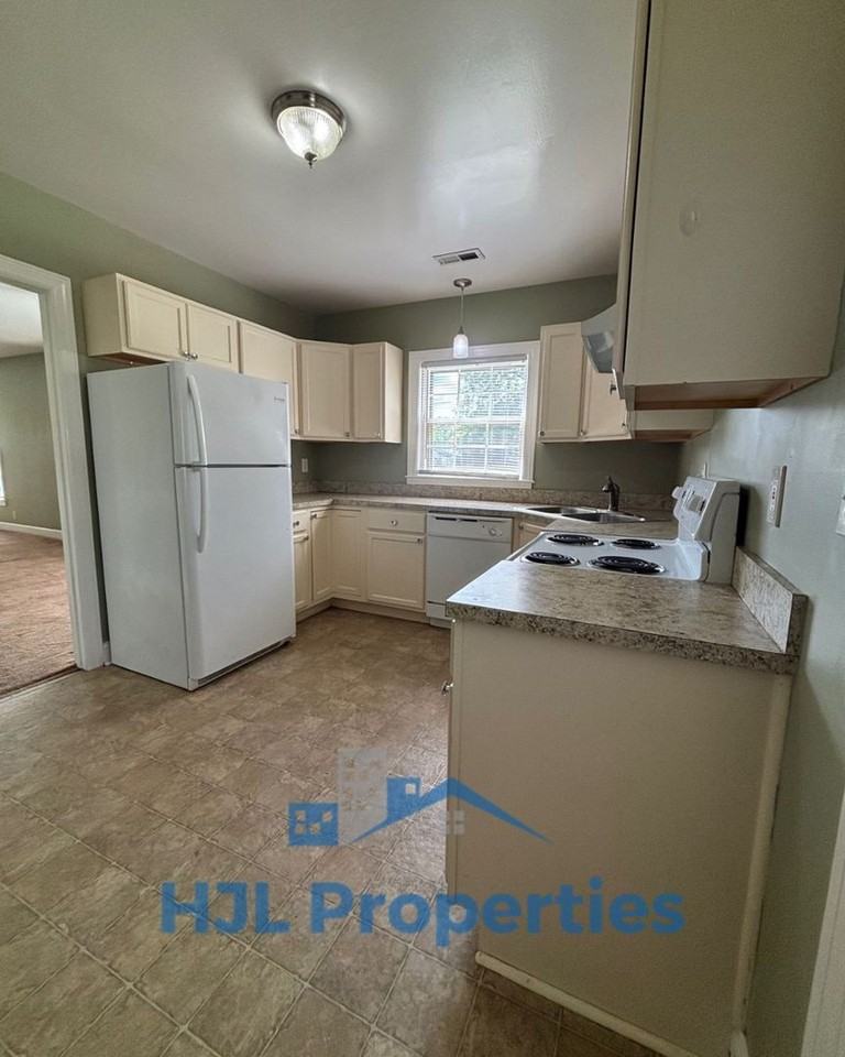 131 Mcgavock Pike - Photo 3 of 11