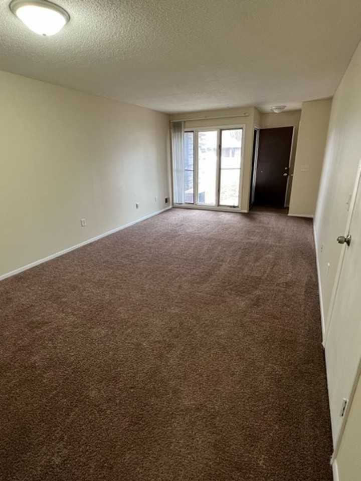 3604 Se 11th St - Photo 2 of 9