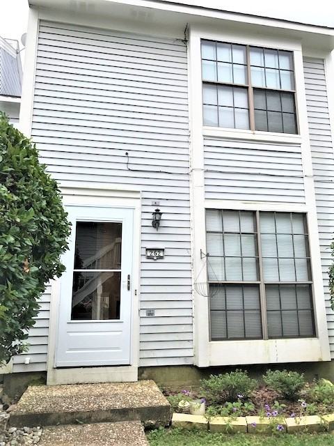 262 Settlers Park Dr