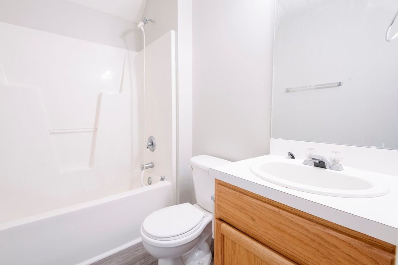 100 Thorncrest Dr - Photo 7 of 14