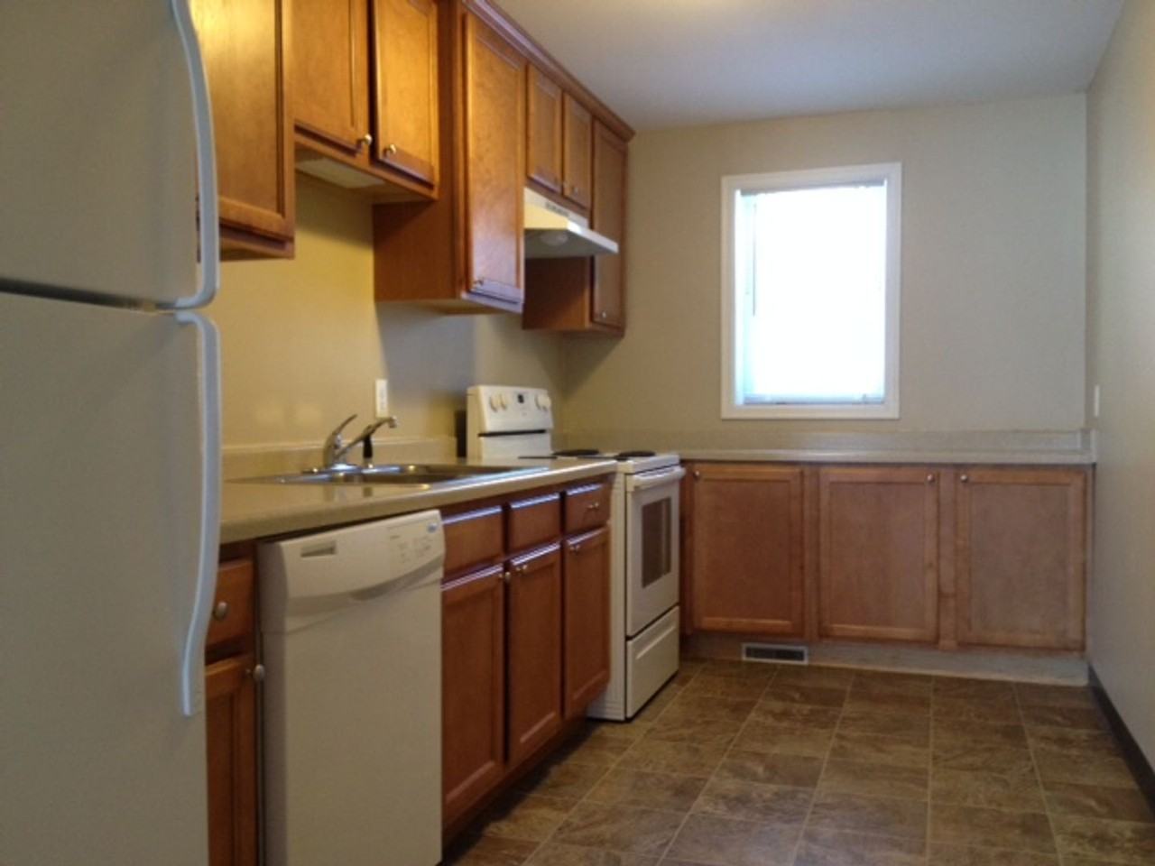 42 27th Ave Se - Photo 3 of 9