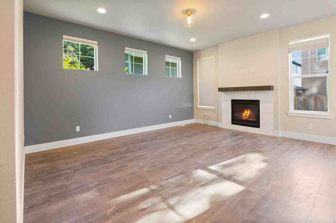 4366 Se Lone Oak St - Photo 5 of 35