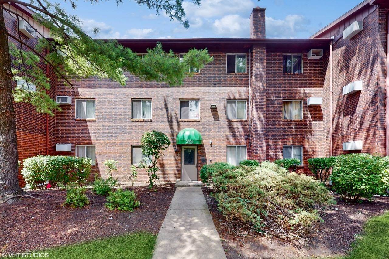 8111 Waterbury Ct - Photo 7 of 31