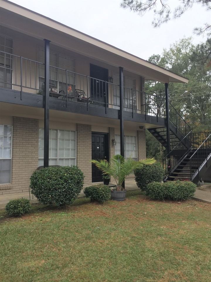 Marion Manor - Photo 2 of 2