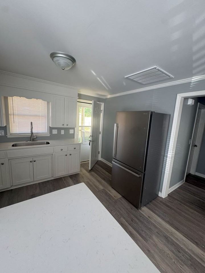 204 Cannon Ave - Photo 5 of 14