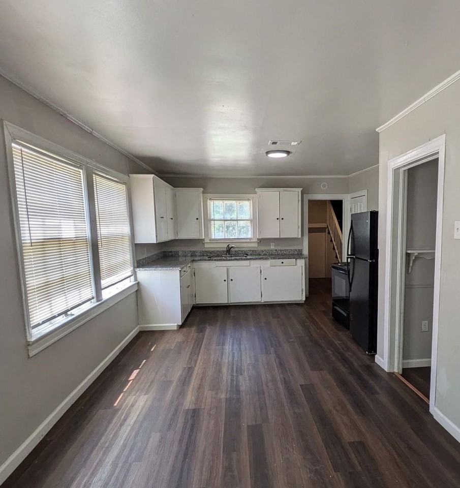 345 Alabama Avenue - Photo 5 of 17