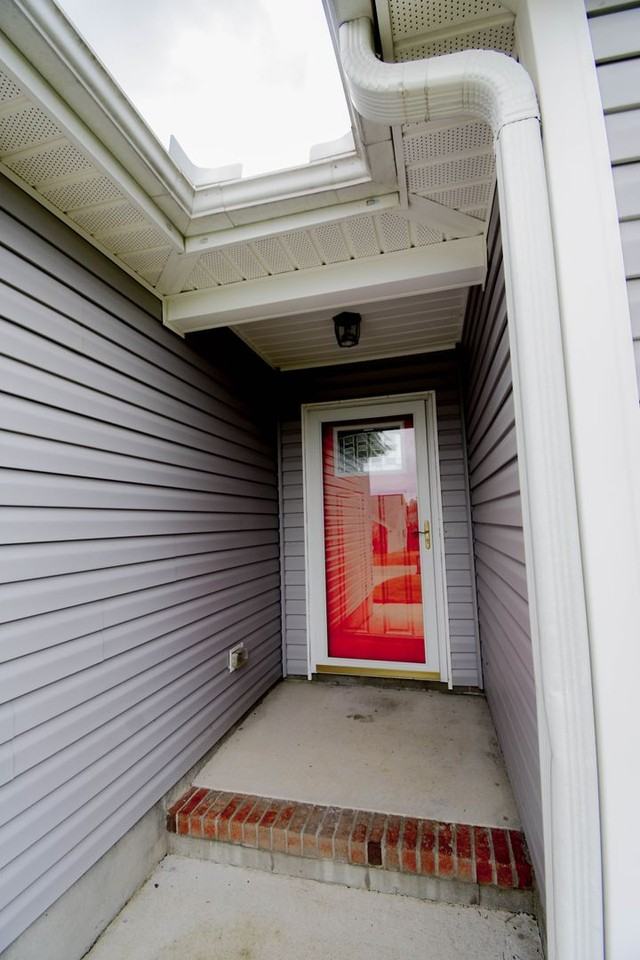 276 Strike Eagle Dr - Photo 2 of 32