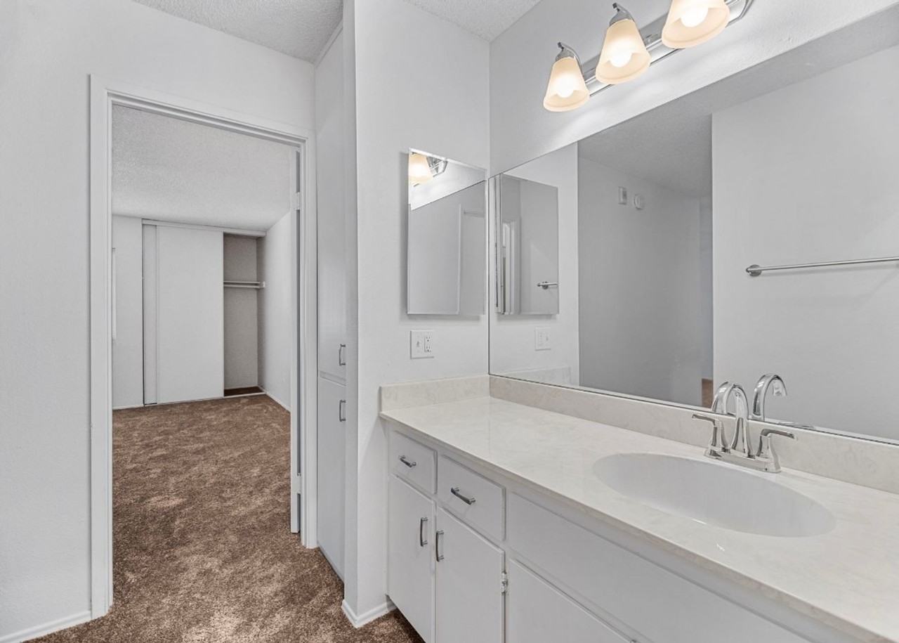 3280 3280 Olive Street - Olive Tree Apartments - Photo 3 of 8