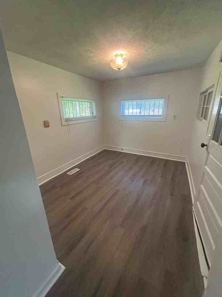 406 Normal St - Photo 2 of 15