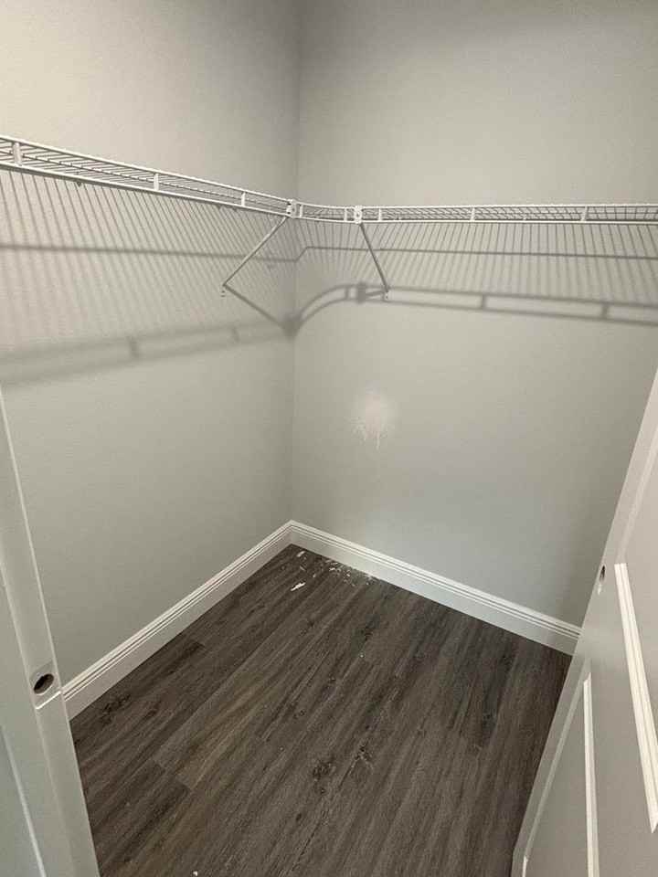 8011 Leonardo St - Photo 6 of 8