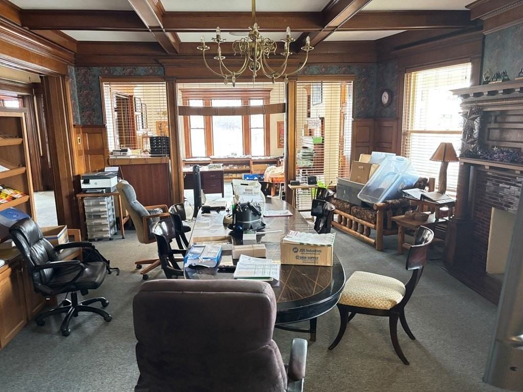 650 Main St - Photo 4 of 14