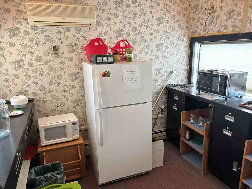 650 Main St - Photo 6 of 14