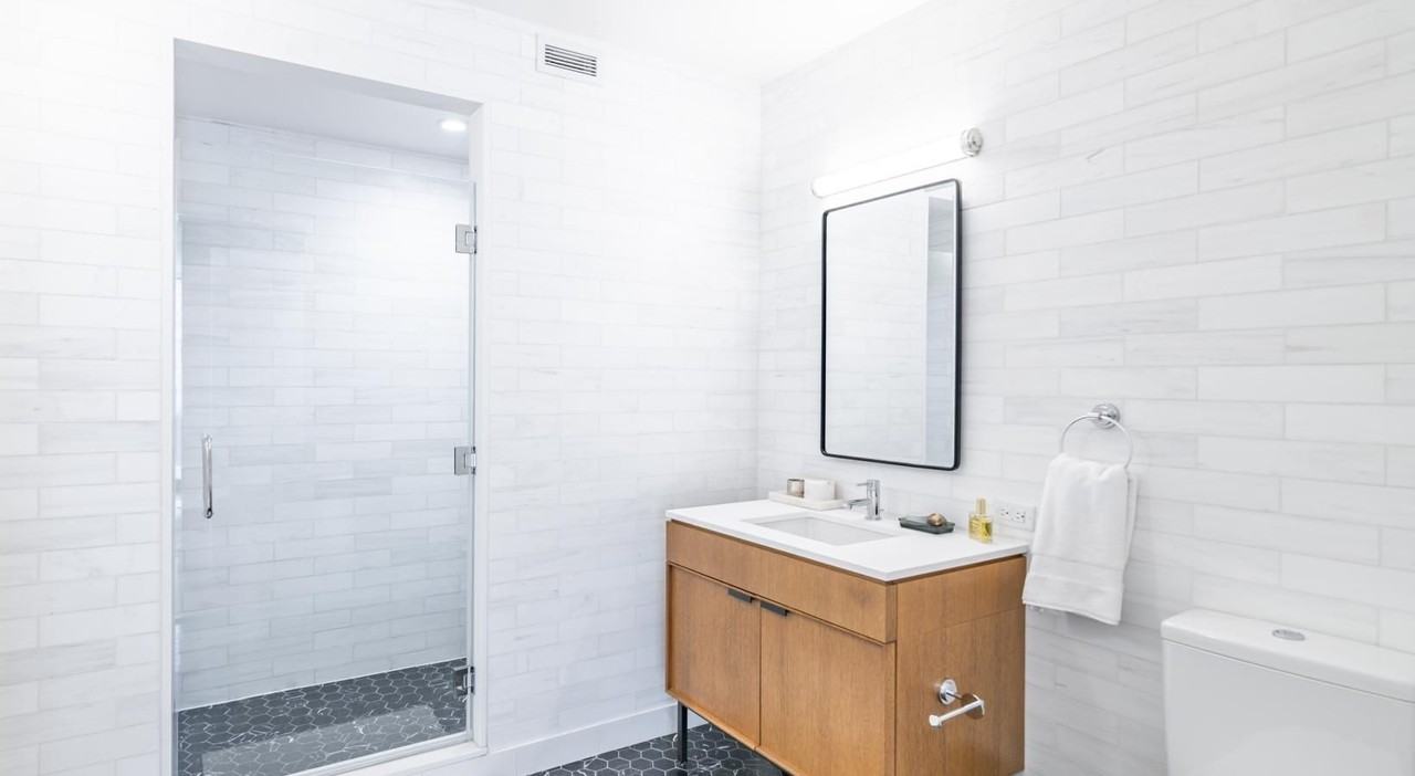 1st Ave & E 54th St #409 - Photo 5 of 7